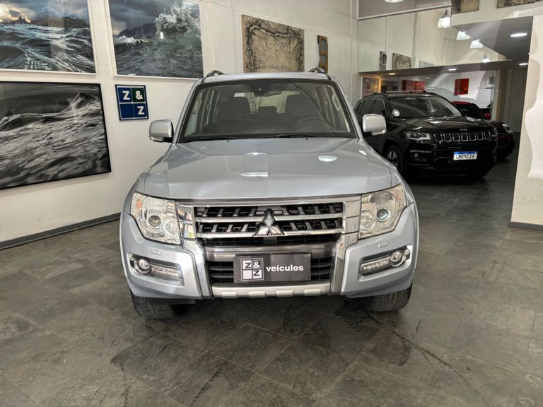 Mitsubishi Pajero HPE Full 3.2 4x4 T.I.Dies. 5p Aut