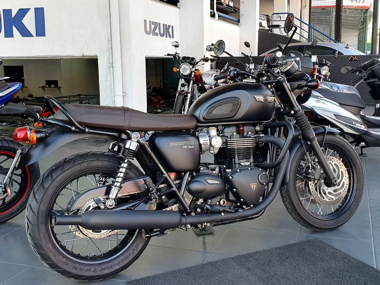 TRIUMPH BONNEVILLE T120 BLACK