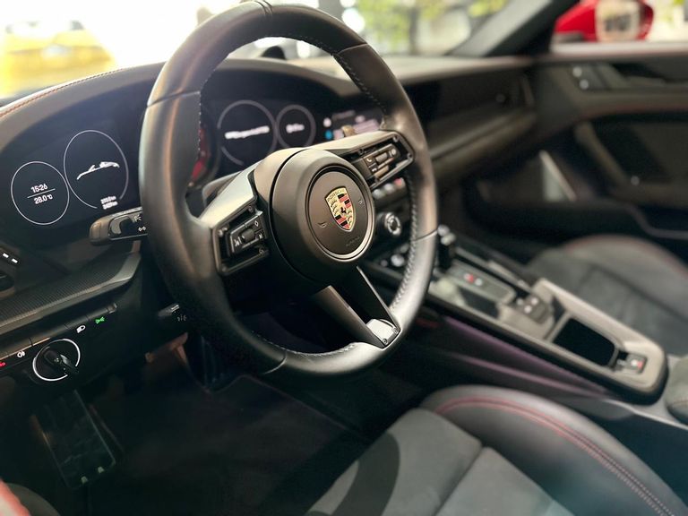 Porsche 911 Targa 4 GTS 3.0  450cv