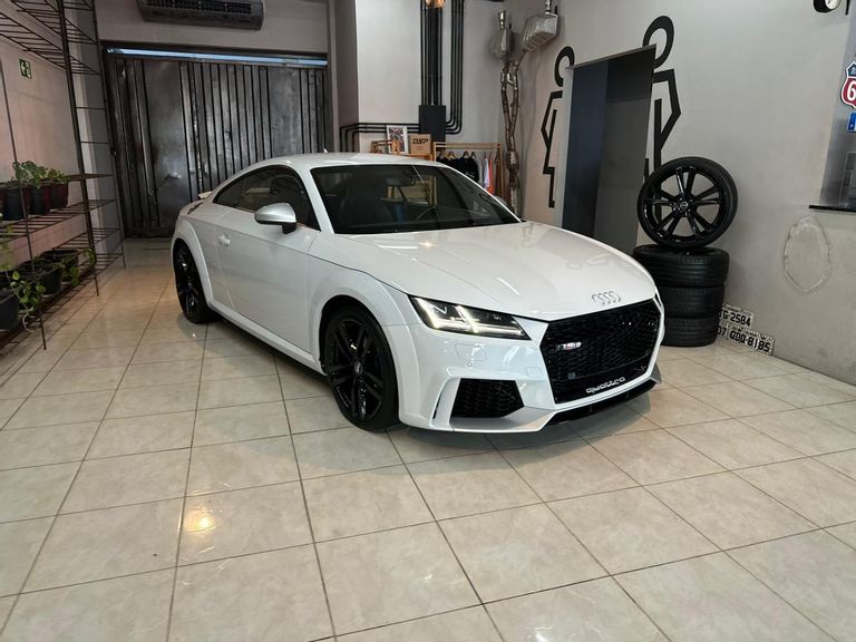 Audi TT 2.0 16v TFSI S-Tronic