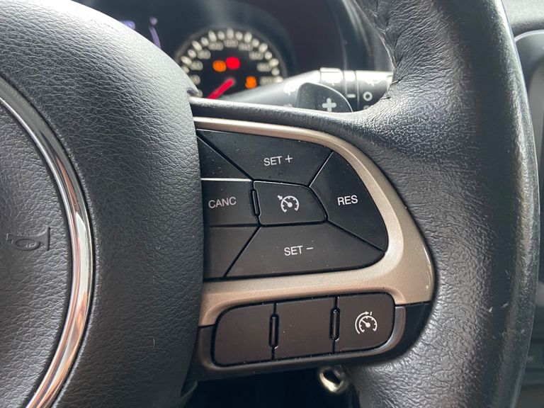 Jeep Renegade Longitude 1.8 4x2 Flex 16V Aut.
