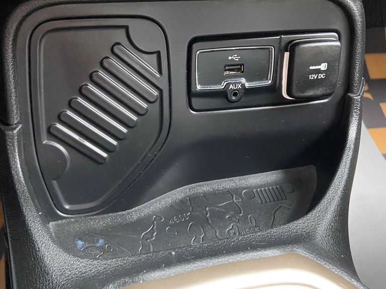 Jeep Renegade Longitude 1.8 4x2 Flex 16V Aut.