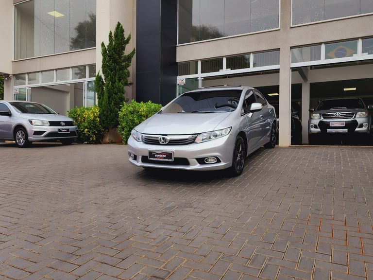 Honda Civic Sedan EXS 1.8/1.8 Flex 16V Aut. 4p