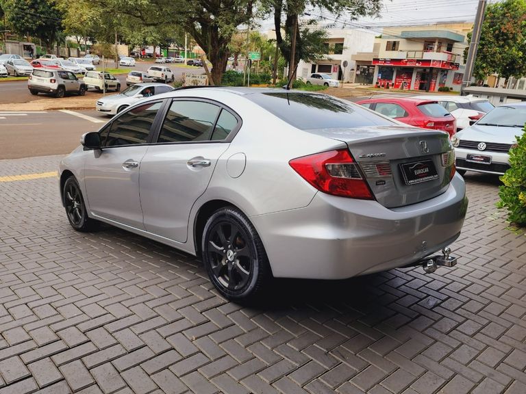 Honda Civic Sedan EXS 1.8/1.8 Flex 16V Aut. 4p