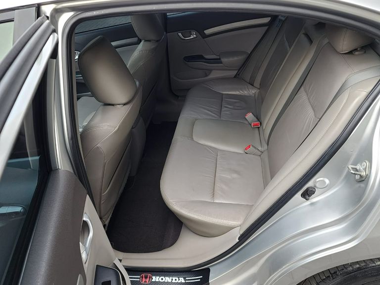 Honda Civic Sedan EXS 1.8/1.8 Flex 16V Aut. 4p