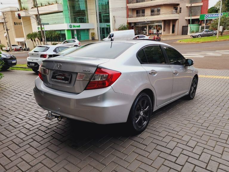 Honda Civic Sedan EXS 1.8/1.8 Flex 16V Aut. 4p
