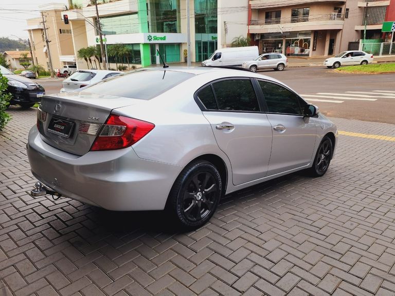 Honda Civic Sedan EXS 1.8/1.8 Flex 16V Aut. 4p