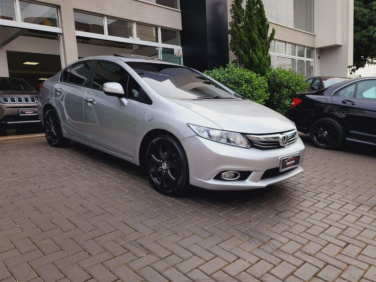 Honda Civic Sedan EXS 1.8/1.8 Flex 16V Aut. 4p