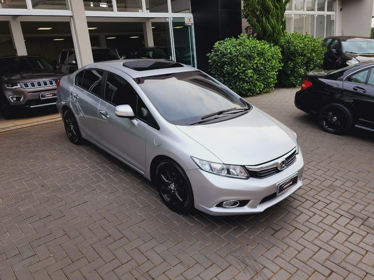 Honda Civic Sedan EXS 1.8/1.8 Flex 16V Aut. 4p