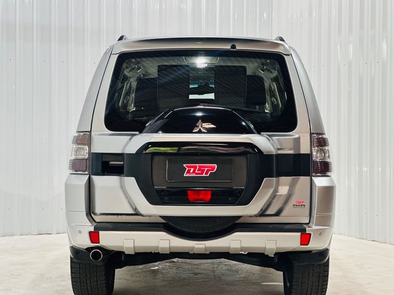 Mitsubishi Pajero HPE Full 3.2 4x4 T.I.Dies. 5p Aut