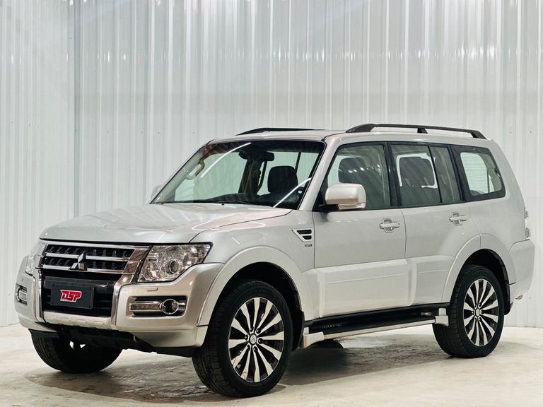 Mitsubishi Pajero HPE Full 3.2 4x4 T.I.Dies. 5p Aut
