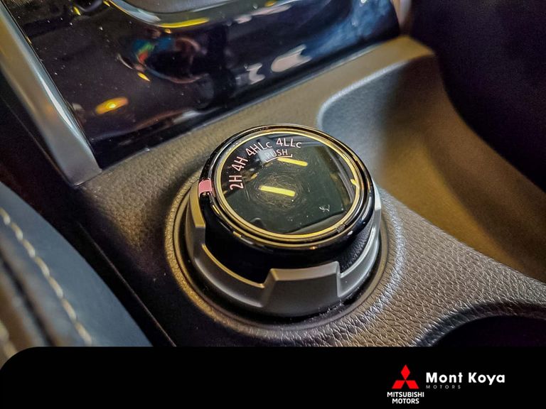 Mitsubishi L200 Triton Sport HPE-S 2.4 CD Dies. Aut