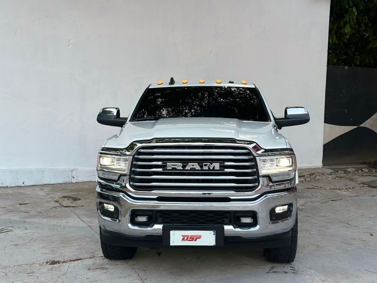 RAM 3500 LARAM. LONGHORN 6.7 TB CD 4x4 Die.