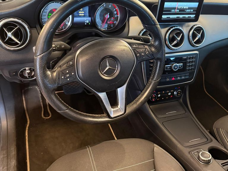 Mercedes GLA 200 Vision 1.6/1.6 TB 16V Flex Aut.
