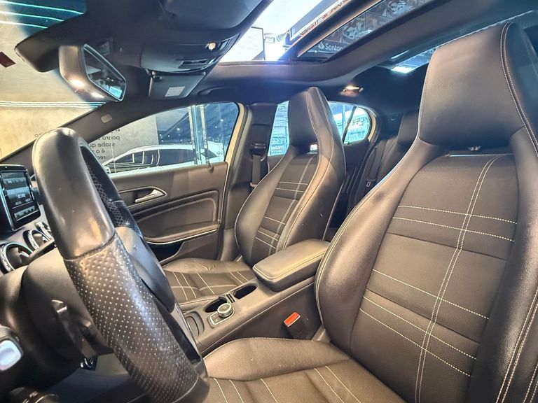 Mercedes GLA 200 Vision 1.6/1.6 TB 16V Flex Aut.