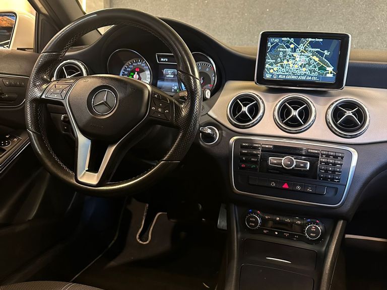 Mercedes GLA 200 Vision 1.6/1.6 TB 16V Flex Aut.