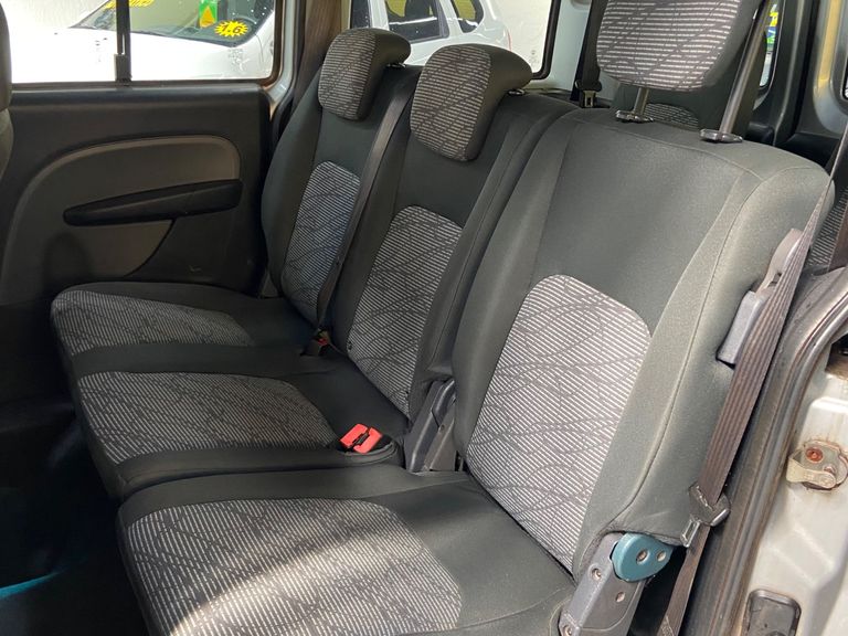Fiat Doblo ESSENCE 1.8 Flex 16V 5p