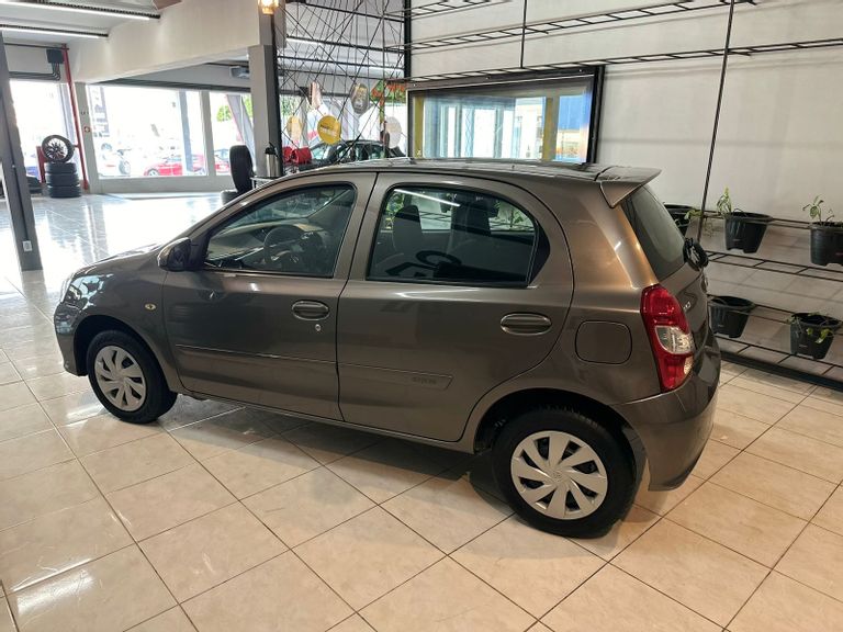 Toyota ETIOS X 1.3 Flex 16V 5p Mec.