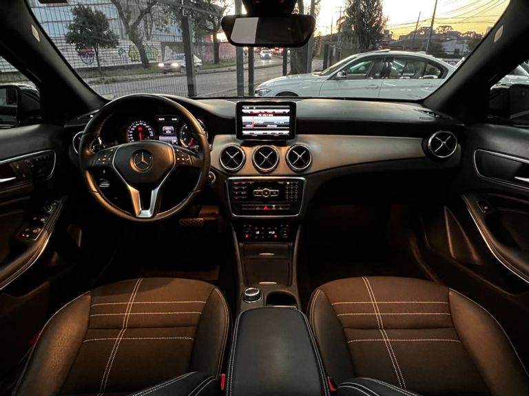 Mercedes GLA 200 Vision 1.6/1.6 TB 16V Flex Aut.