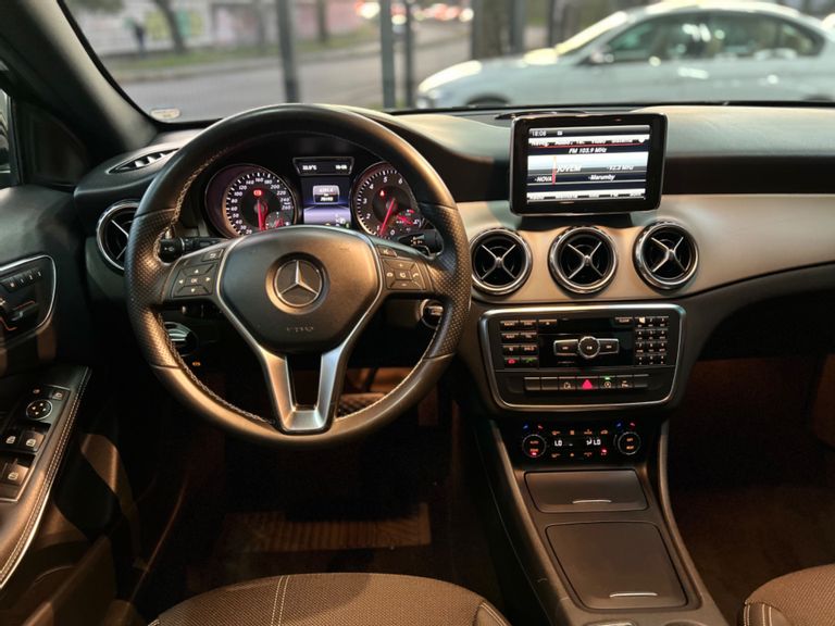 Mercedes GLA 200 Vision 1.6/1.6 TB 16V Flex Aut.