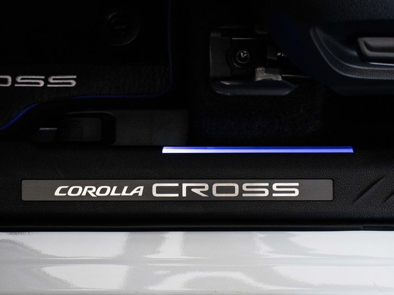 Toyota Corolla Cross XRX 1.8 AUT (híbrido)