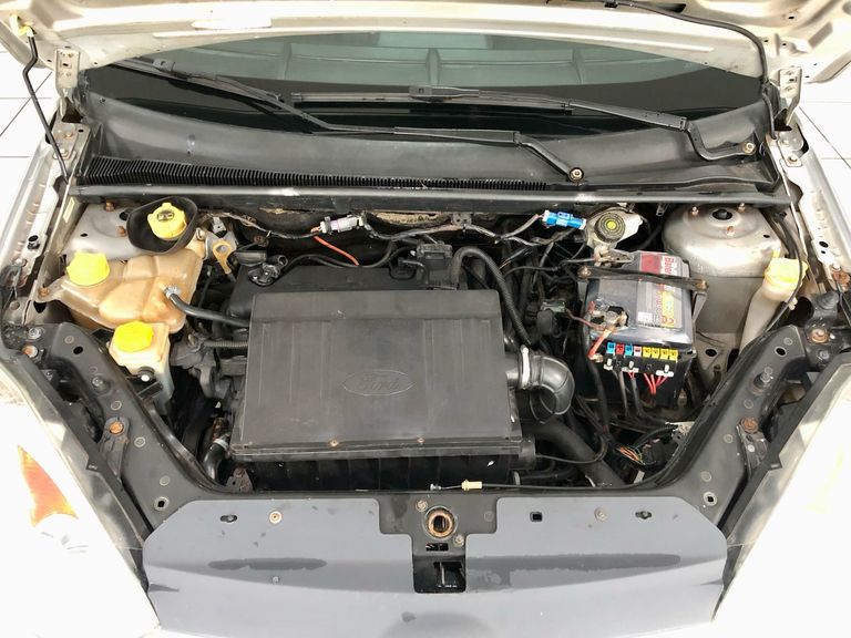 Ford Fiesta Sedan 1.6 16V Flex Mec.