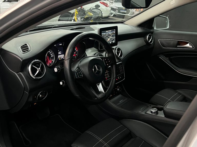 Mercedes GLA 200 Advance 1.6/1.6 TB 16V Flex Aut.