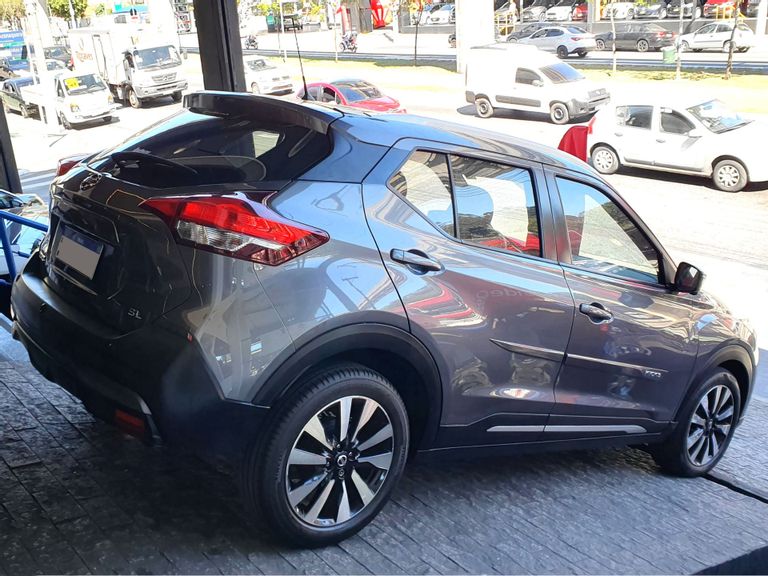 Nissan KICKS SL 1.6 16V FlexStar 5p Aut.