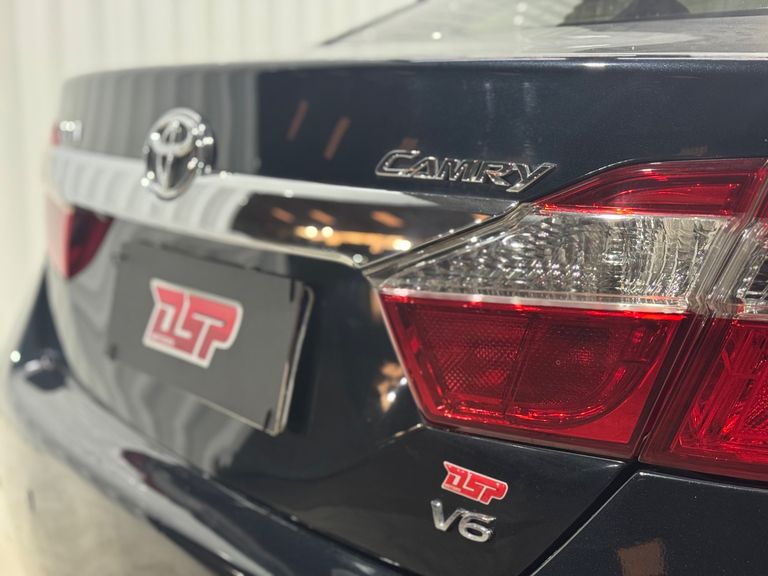 Toyota Camry XLE 3.5 24V Aut.