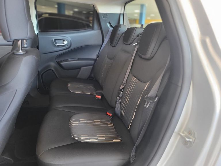 Fiat Toro Freedom 1.8 16V Flex Aut.