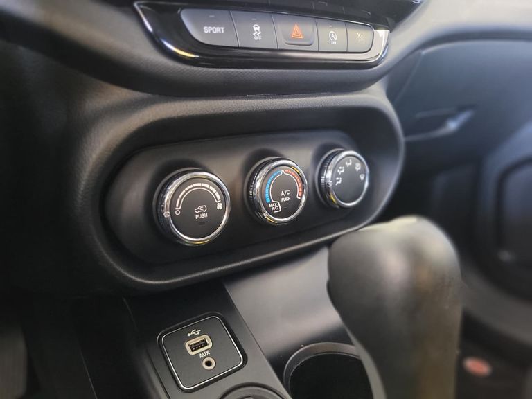 Fiat Toro Freedom 1.8 16V Flex Aut.