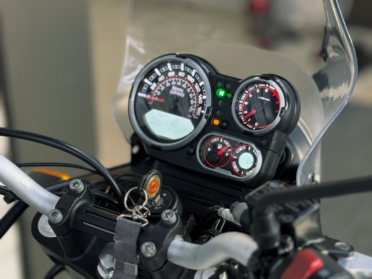Royal Enfield Himalayan 411 EFI
