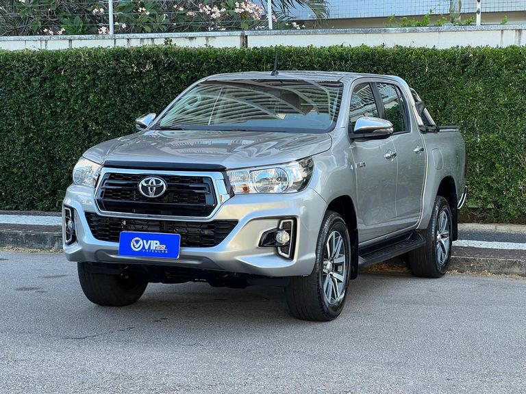 Toyota Hilux SW4 SRV 4x2 2.7 Flex 16V Aut.