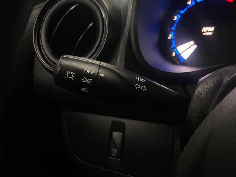 Renault KWID Zen 1.0 Flex 12V 5p Mec.