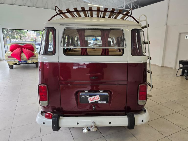 VolksWagen Kombi Standard/ Luxo/ Série Prata