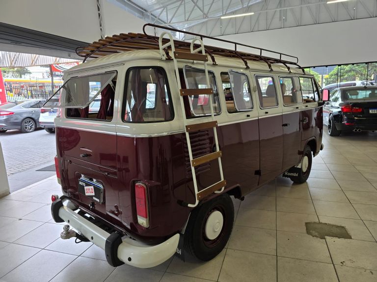 VolksWagen Kombi Standard/ Luxo/ Série Prata