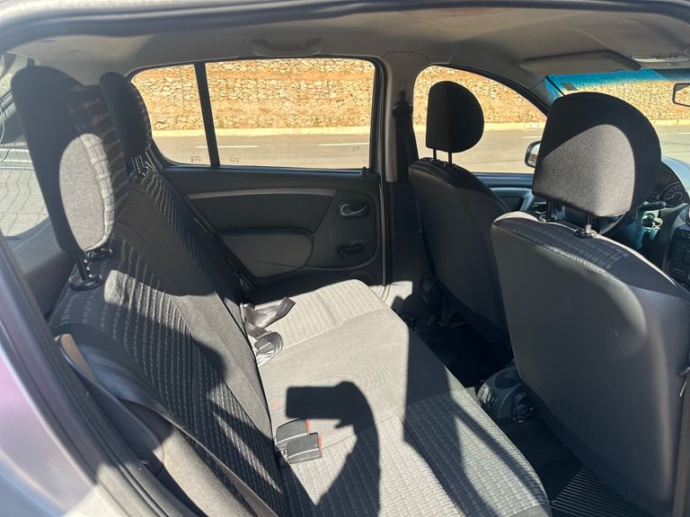 Renault SANDERO Expression Hi-Flex 1.0 16V 5p