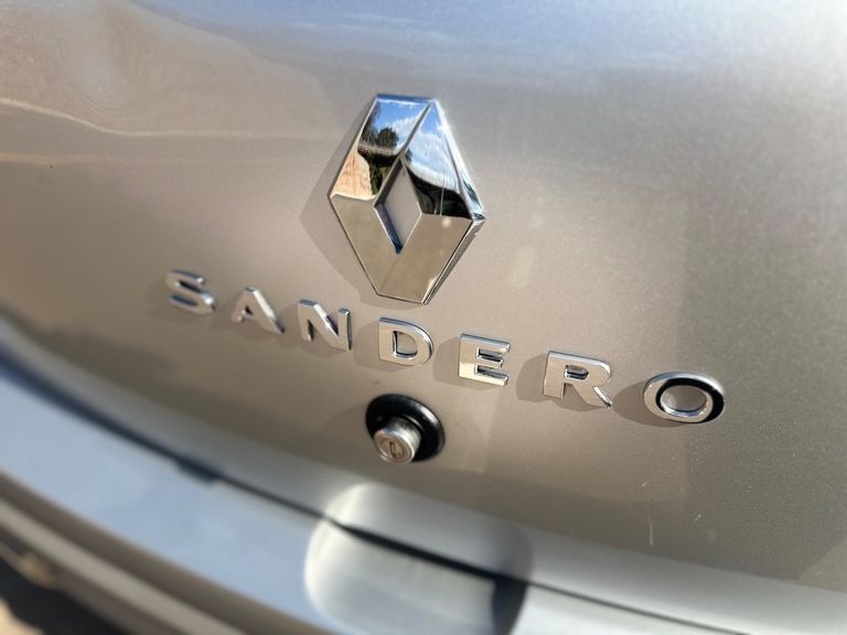 Renault SANDERO Expression Hi-Flex 1.0 16V 5p