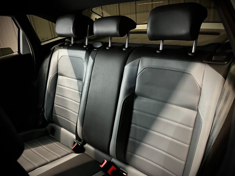 VolksWagen Nivus Highline 1.0 200 TSI Flex Aut.