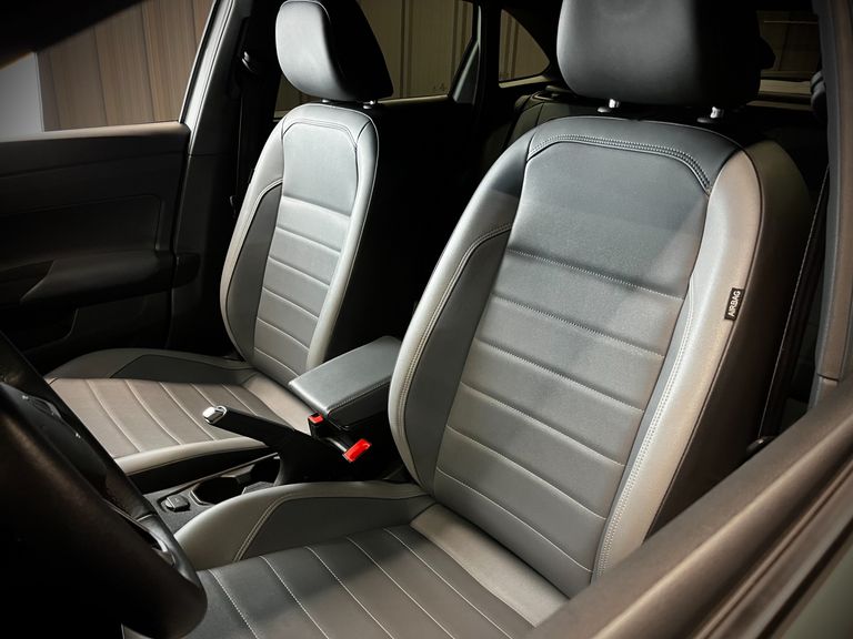 VolksWagen Nivus Highline 1.0 200 TSI Flex Aut.