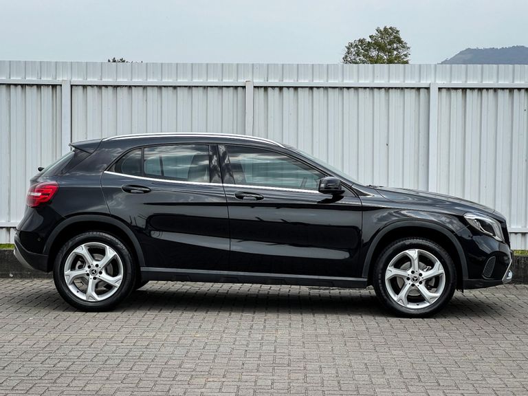 Mercedes GLA 200 Advance 1.6/1.6 TB 16V Flex Aut.