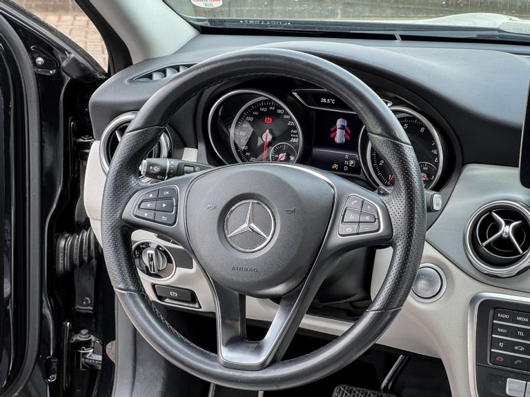 Mercedes GLA 200 Advance 1.6/1.6 TB 16V Flex Aut.