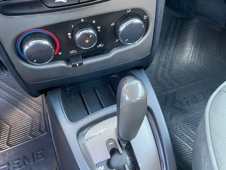 Fiat Idea A.Ext./A..Ext.Loc.Dual. 1.8 Flex 5p