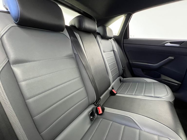VolksWagen Nivus Highline 1.0 200 TSI Flex Aut.