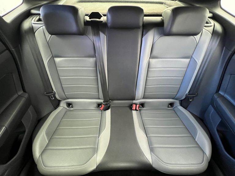 VolksWagen Nivus Highline 1.0 200 TSI Flex Aut.