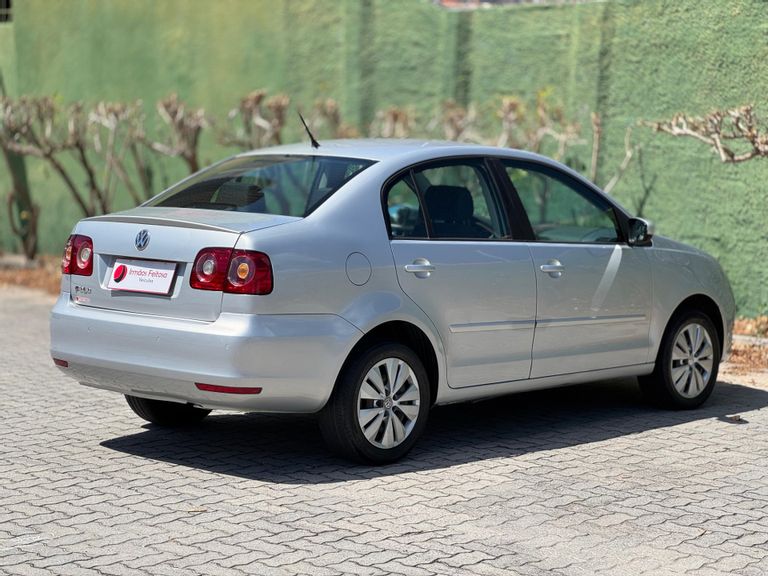 VolksWagen Polo Sedan 1.6 Mi Total Flex 8V 4p