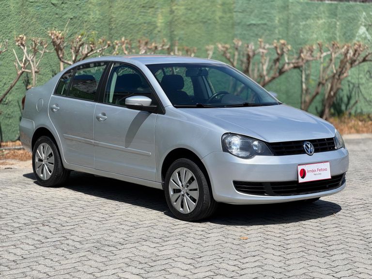 VolksWagen Polo Sedan 1.6 Mi Total Flex 8V 4p