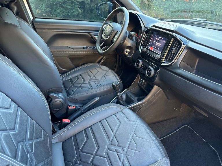 Fiat Strada Volcano 1.3 Flex 8V CD