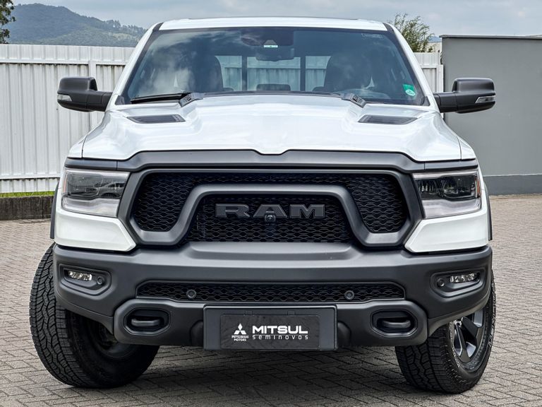 RAM 1500 REBEL 5.7 HEMI CD V8 4x4 Aut.