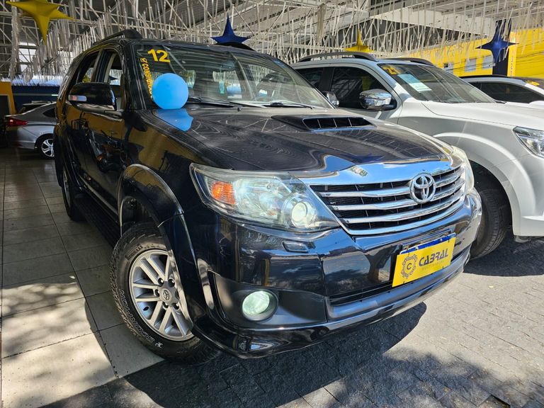 Toyota Hilux SW4 SRV D4-D 4x4 3.0 TDI Dies. Aut